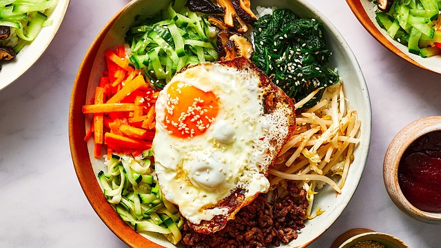비빔밥 요리 사진