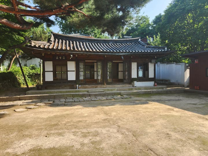 심우장 전경