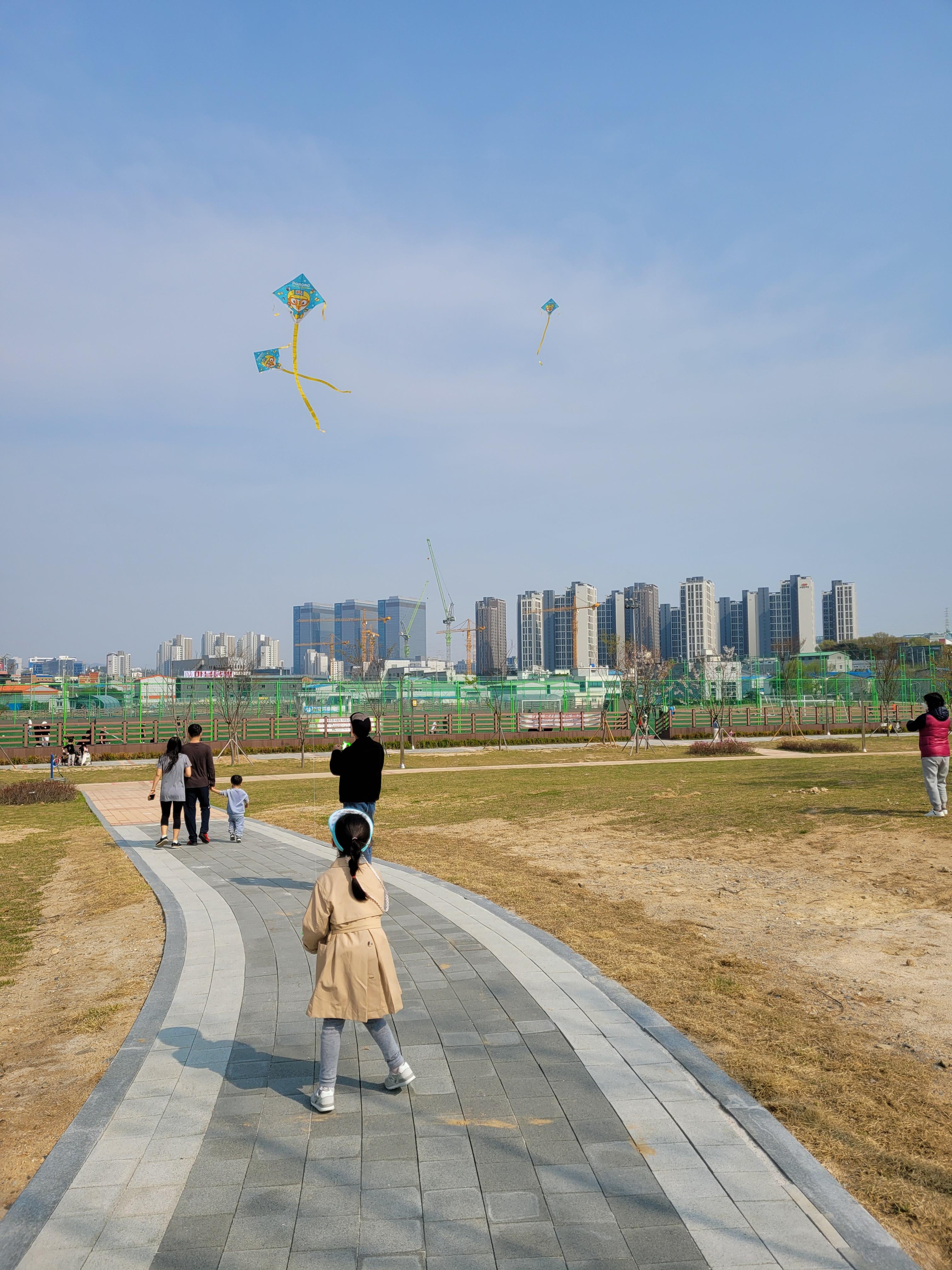 화성 반월체육센터 야외체육공원, 연날리기 좋은 장소