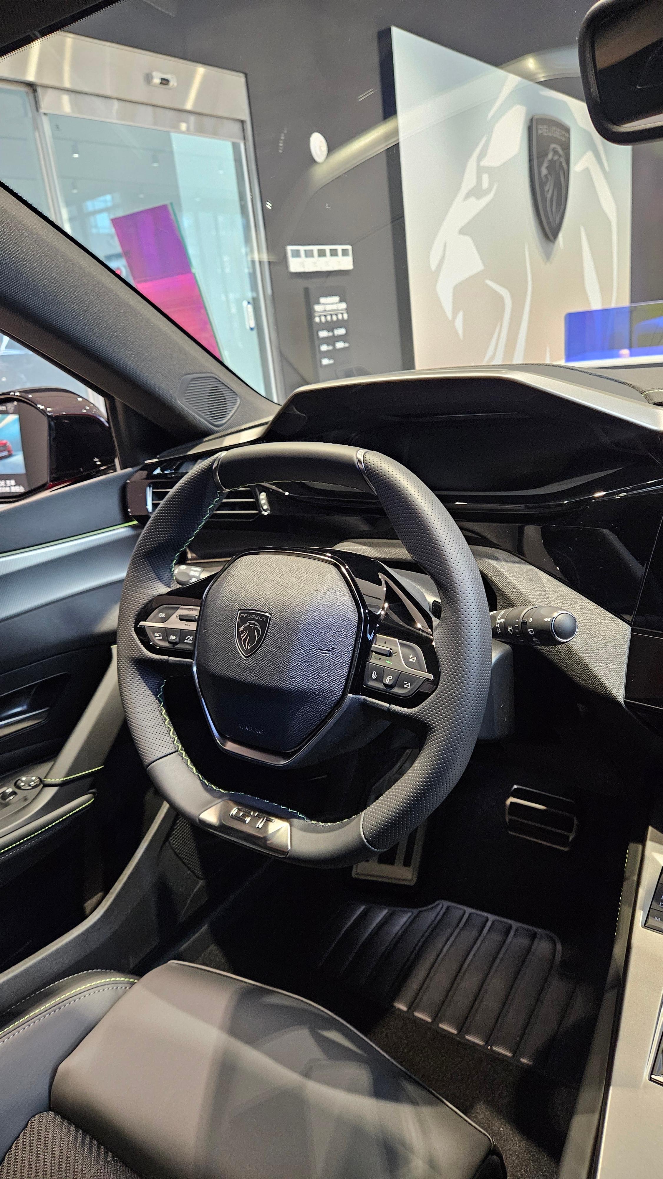 푸조 308 하이브리드