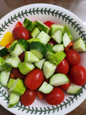 생 노랑파프리카, 방울토마토, 오이 생샐러드
