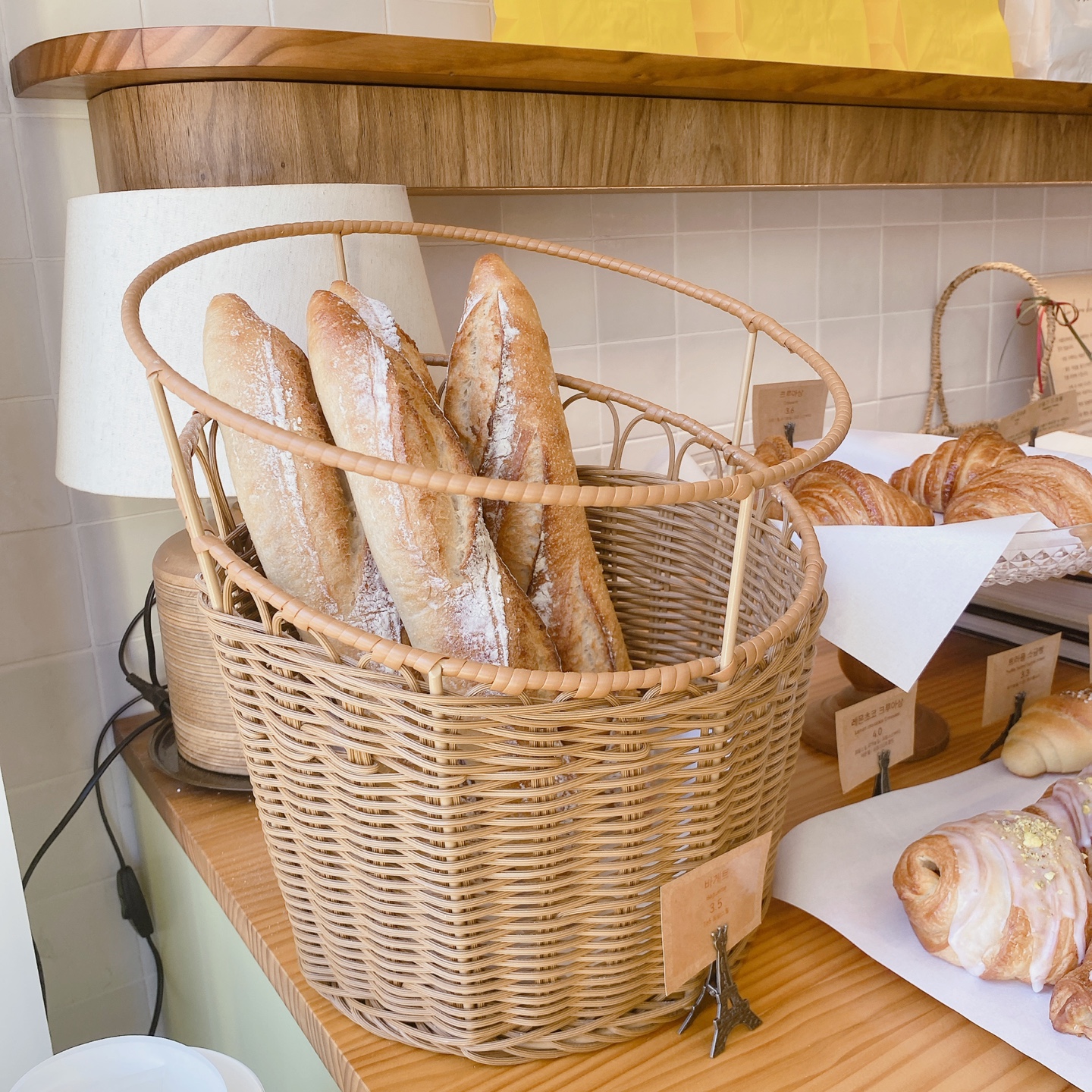 라룬드파리(la lune de paris)카페 경기 화성 동탄 반송동 센트럴파크 주차 베이커리 르꼬르동블루 파티시에 케이크 샌드위치 까눌레