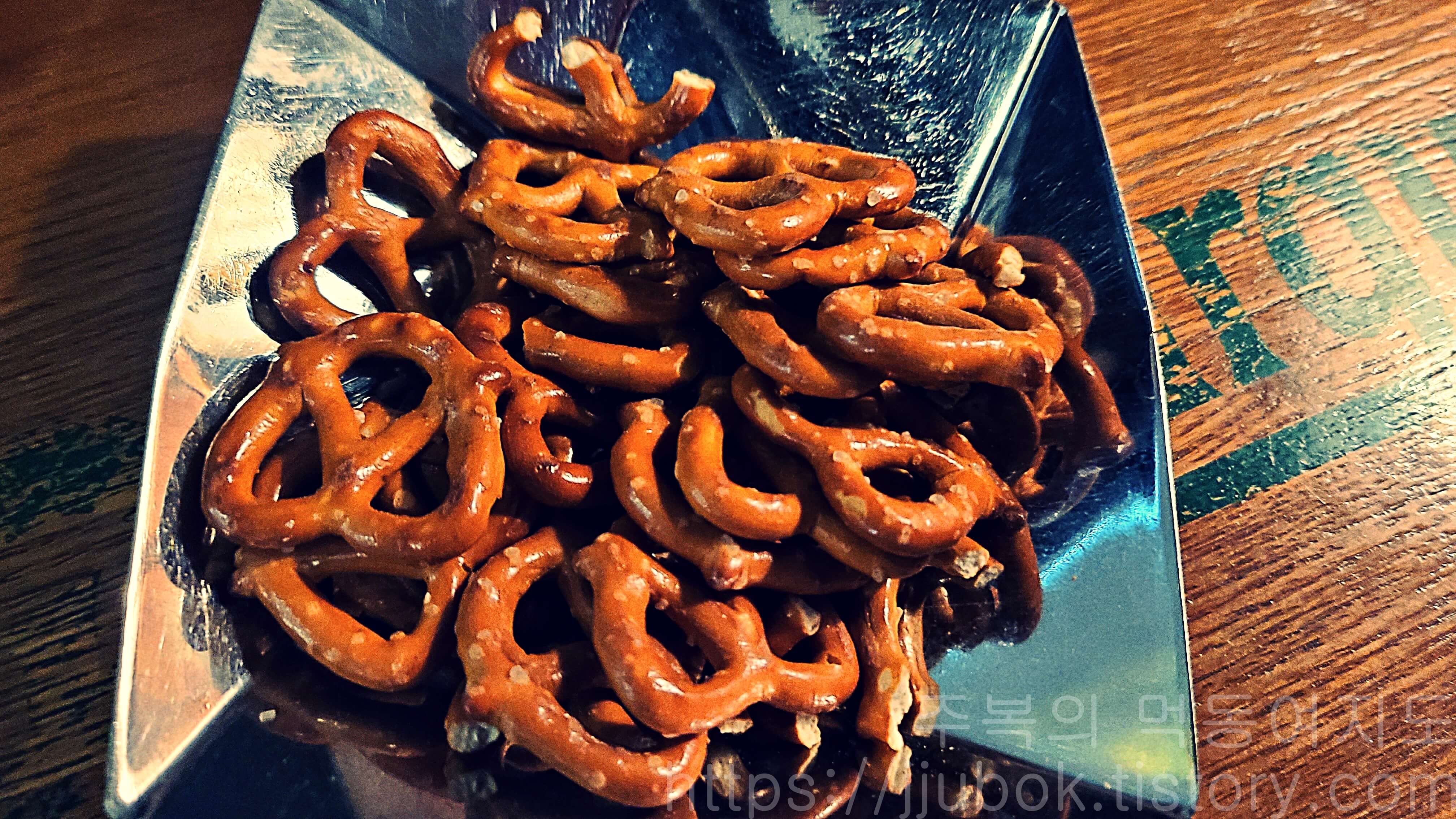 필스너하우스-인천시청점-기본-안주-프레즐