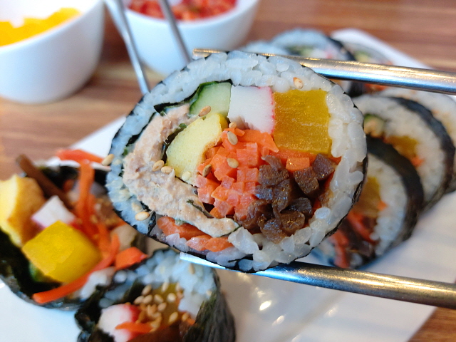 속이 꽉 찬 김밥