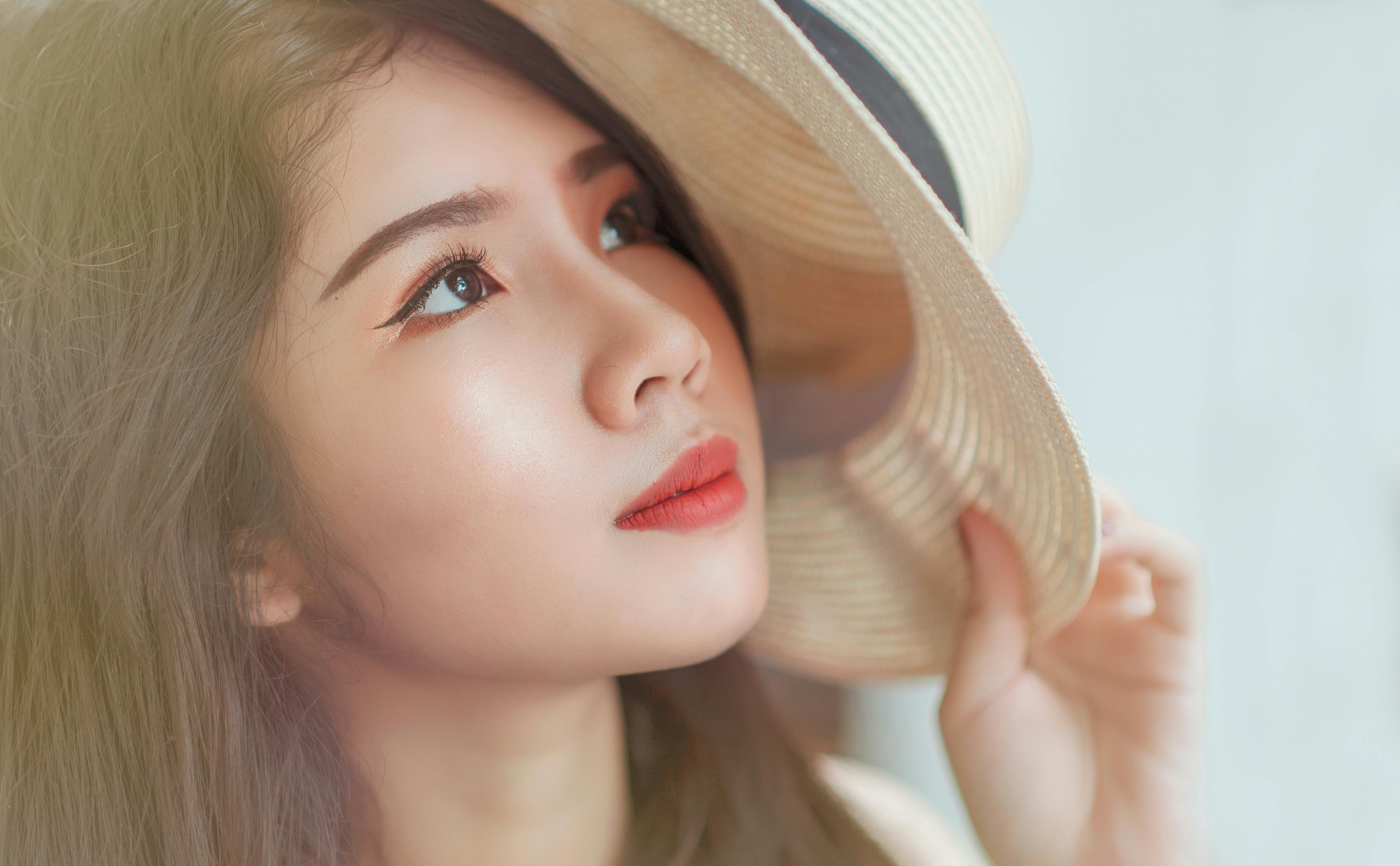 생수 이온음료 피부 수분 섭취