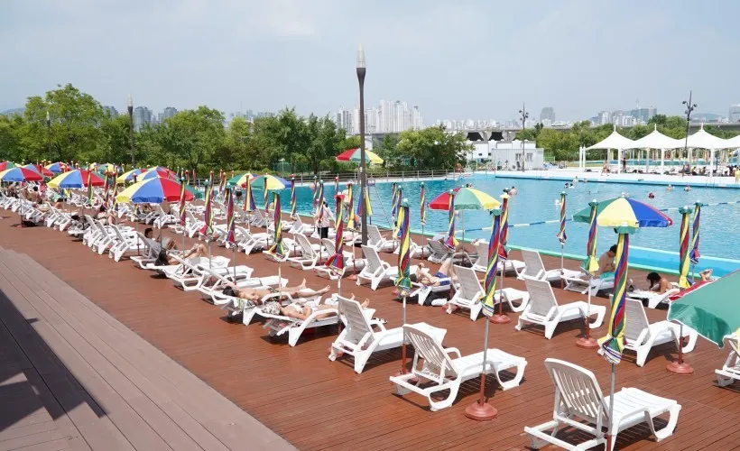 2025 여의도 수영장 이용 정보 &ndash; 운영일정&amp;#44; 연락처&amp;#44; 요금&amp;#44; 시설&amp;#44; 놀이기구까지!