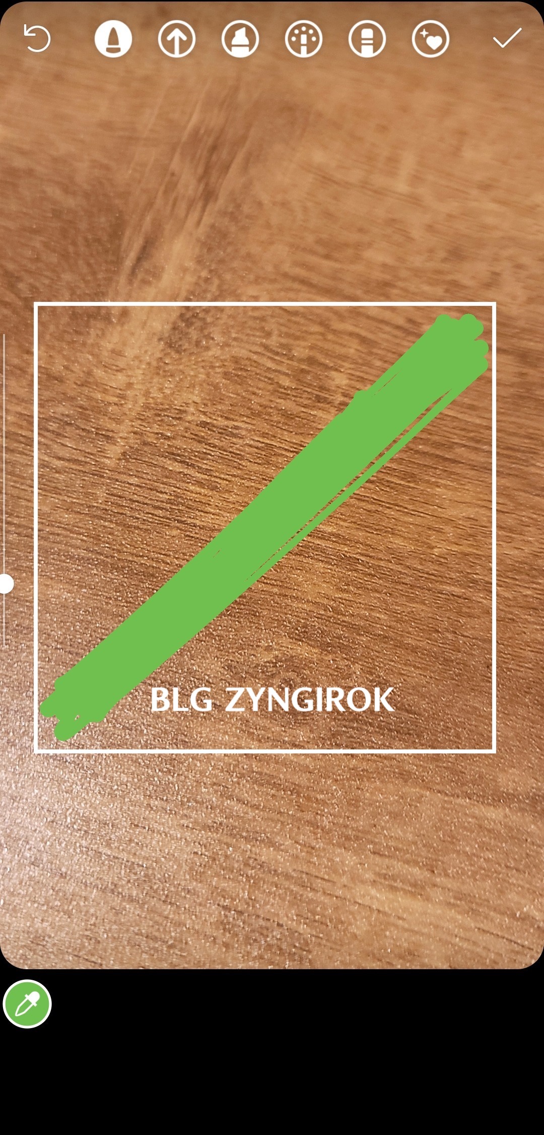 원하는-색을-고른뒤-아무렇게나-사진위에-낙서를한다.