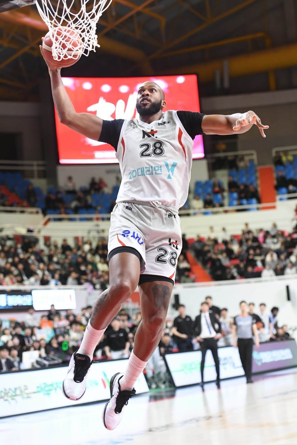 KBL 현대모비스, 정관장 제압! 6강 플레이오프 1차전 승리