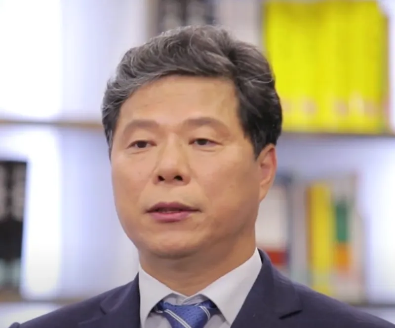 국회의원 인터뷰 사진35.webp