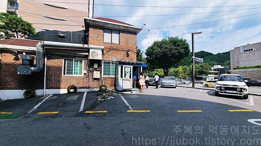 백년옥-본점-주차장