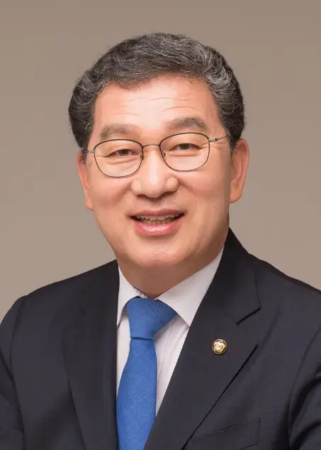 신정훈