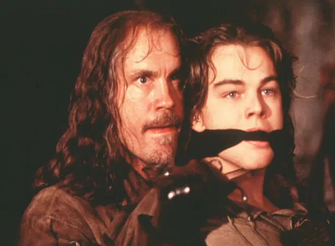 아이언 마스크 스틸컷