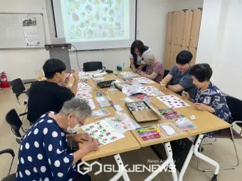 노인을 위한 미술치료 방법과 감정 회복 효과 정리_14