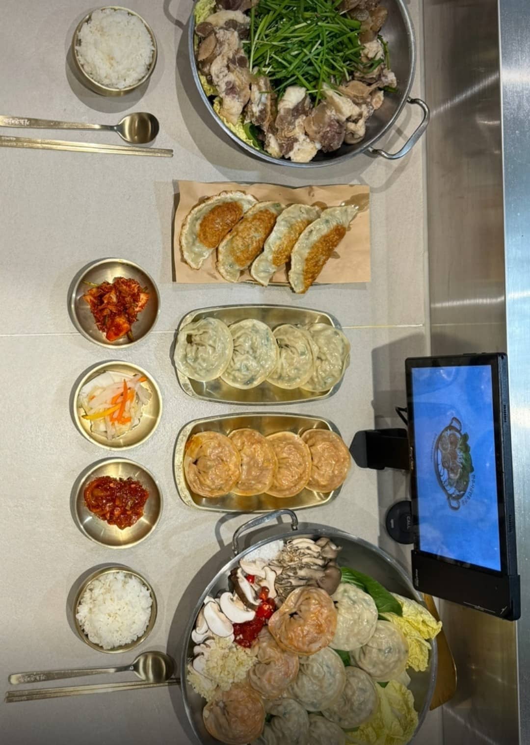 손만두 음식한상