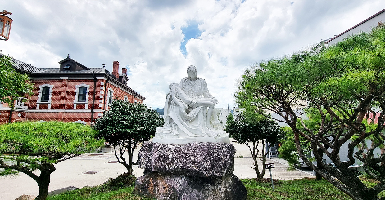 전주여행 가볼만한 곳 베스트10_ 03. 전동성당(인생샷 명소, 야경, 무료입장, 특별행사, 주차)