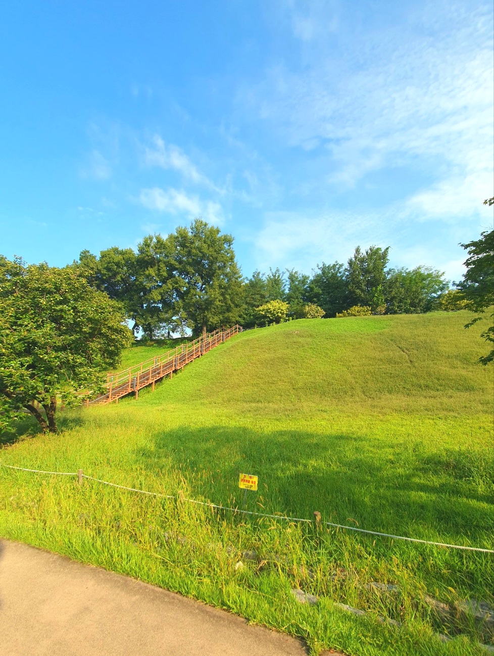 맑은-하늘이-예뻐요.