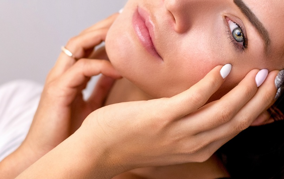 코엔자임Q10(CoQ10) 효능 : 피부 개선 효과