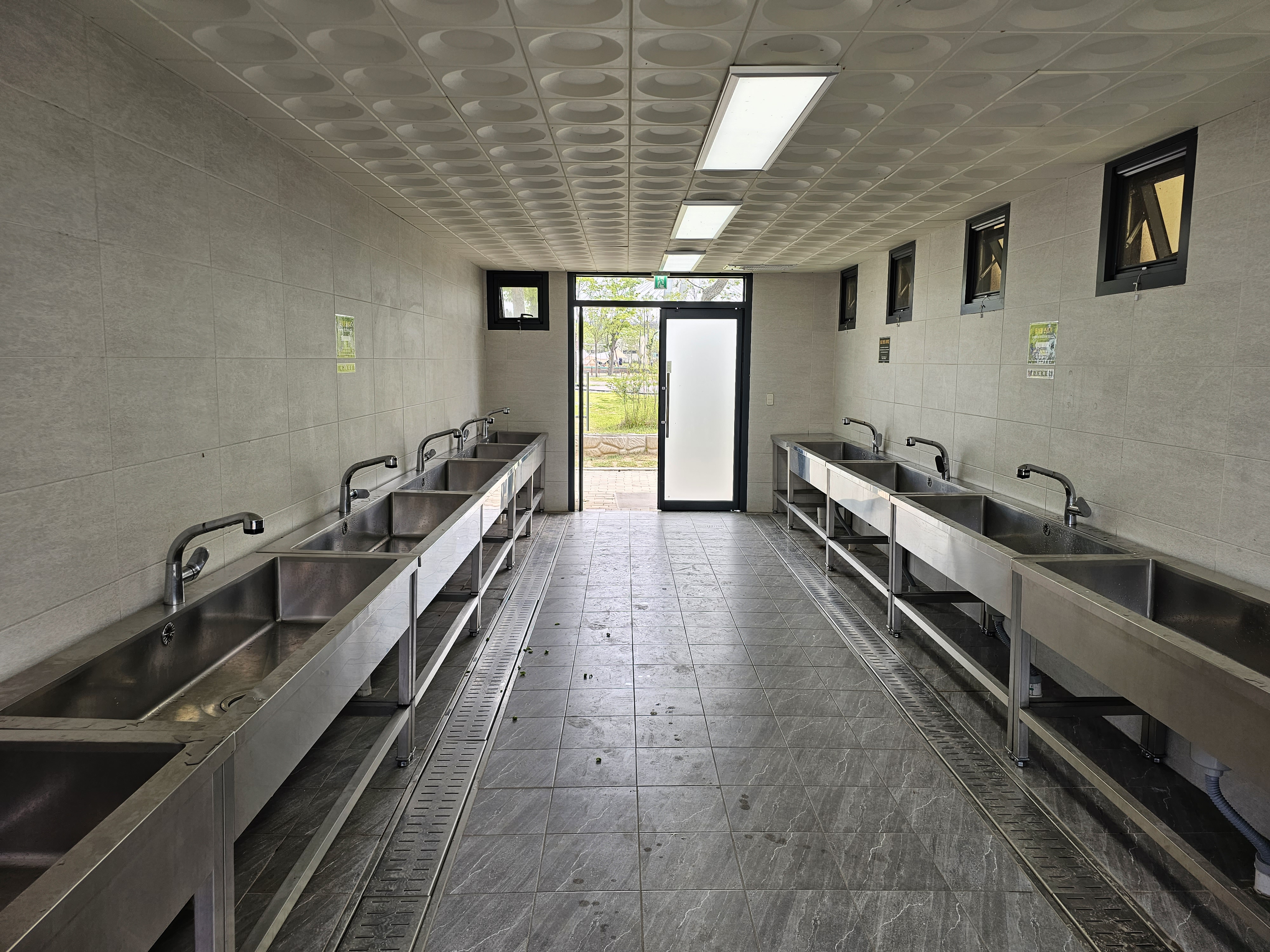 노을진 캠핑장 개수대