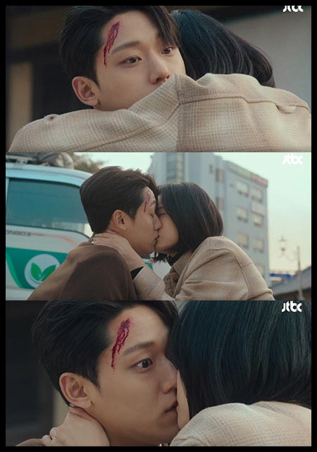 입 맞추는 남녀