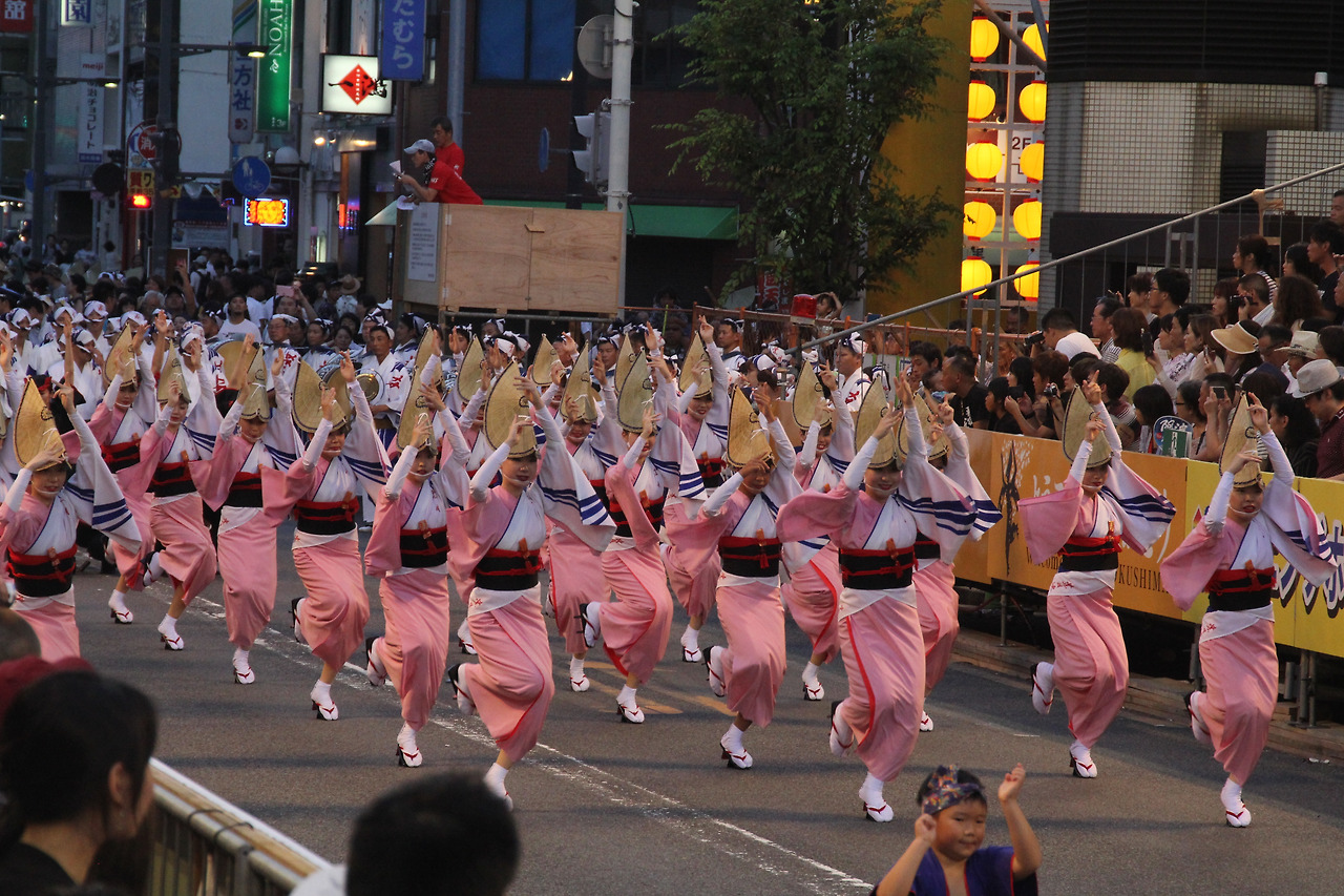 도쿠시마 아오오도리 공연 사진