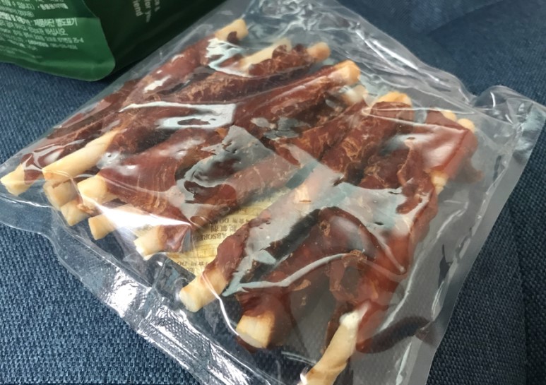 강아지간식 치킨말이스틱 자연의 사랑을 담은 순살득뿜!