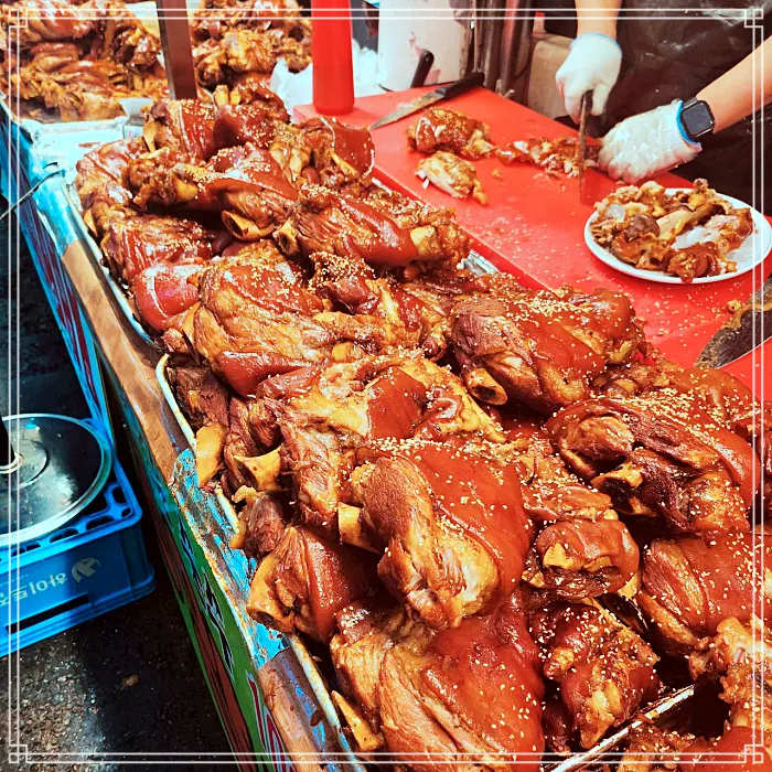 강서, 화곡 본동시장 맛집 하루 5백족 팔리는 족발, 순대와 순댓국 리필 서비스