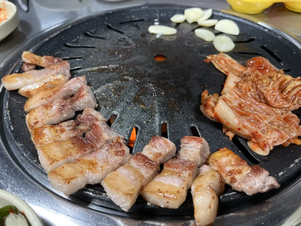 고성-간성읍-삼겹살-숯불