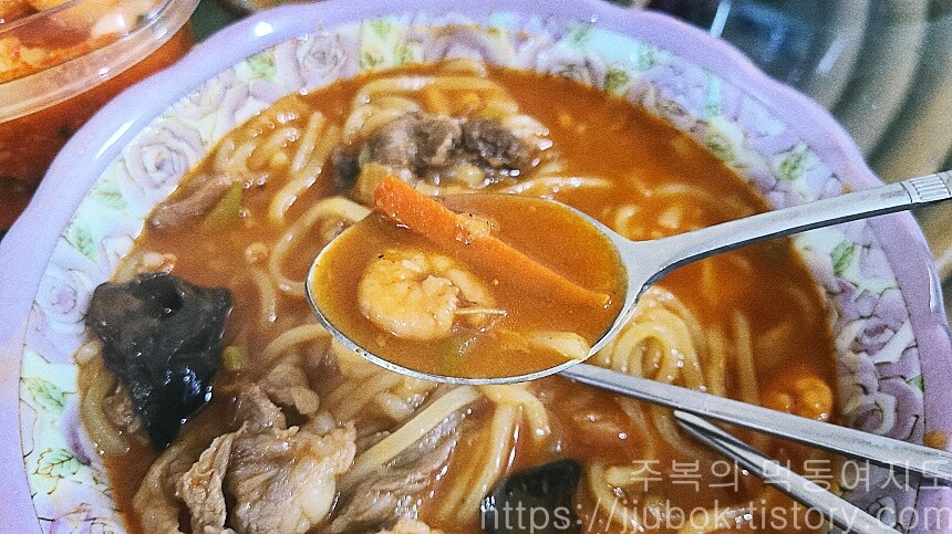 철면수심-차돌짬뽕-육수