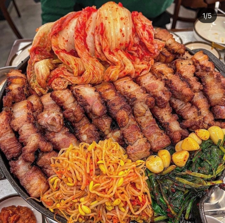 생방송오늘저녁 신당 신당역 고기에 유니짜장 조합 삼겹살 구이에 짜장면 맛집 추천