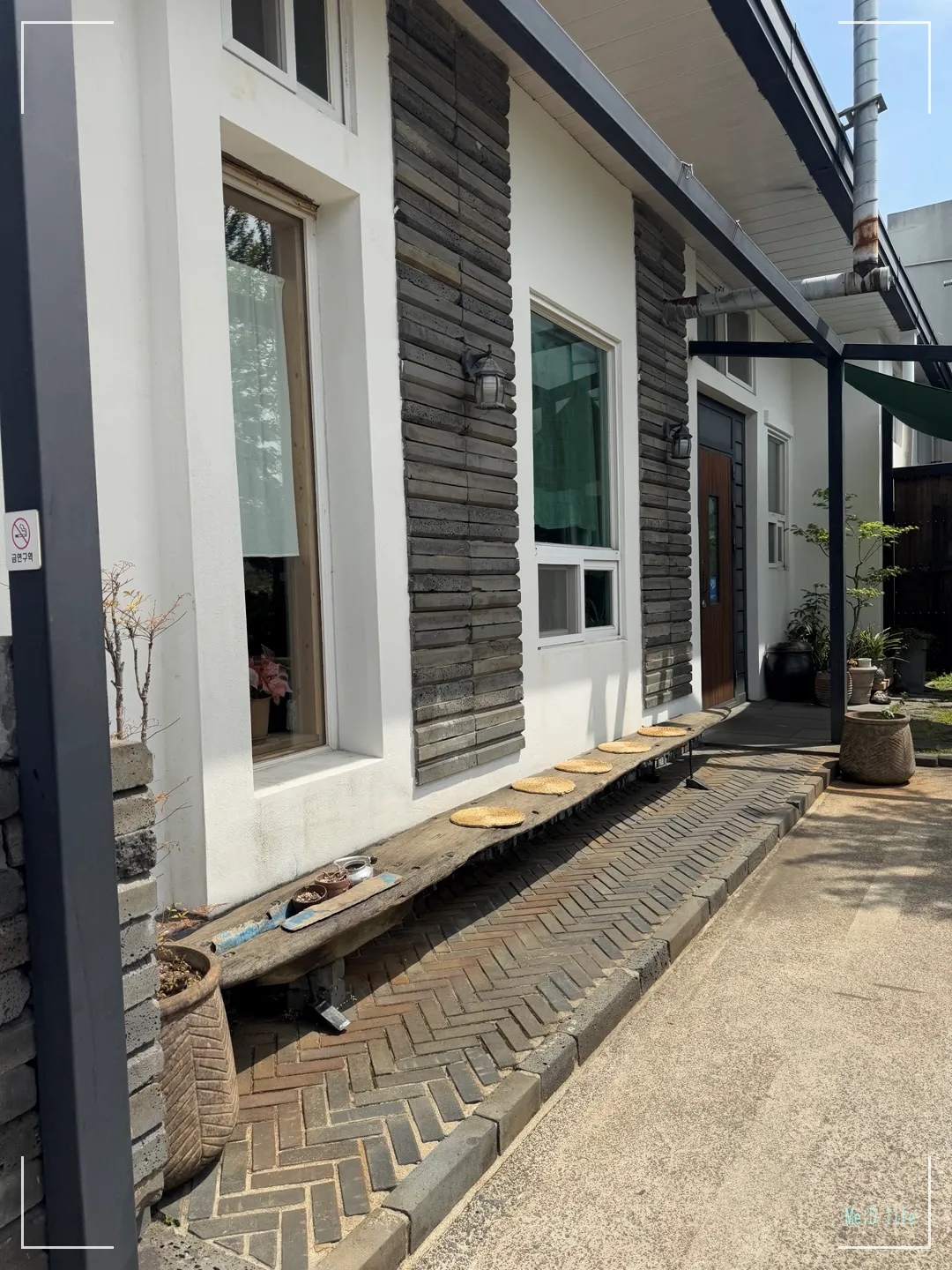 우굼-제주도-애월-국수-성게 전복장 비빔밥-톳튀김 명란 비빔밥-톳-바릇국수-몰망국수-고기국수-해산물국수-외관