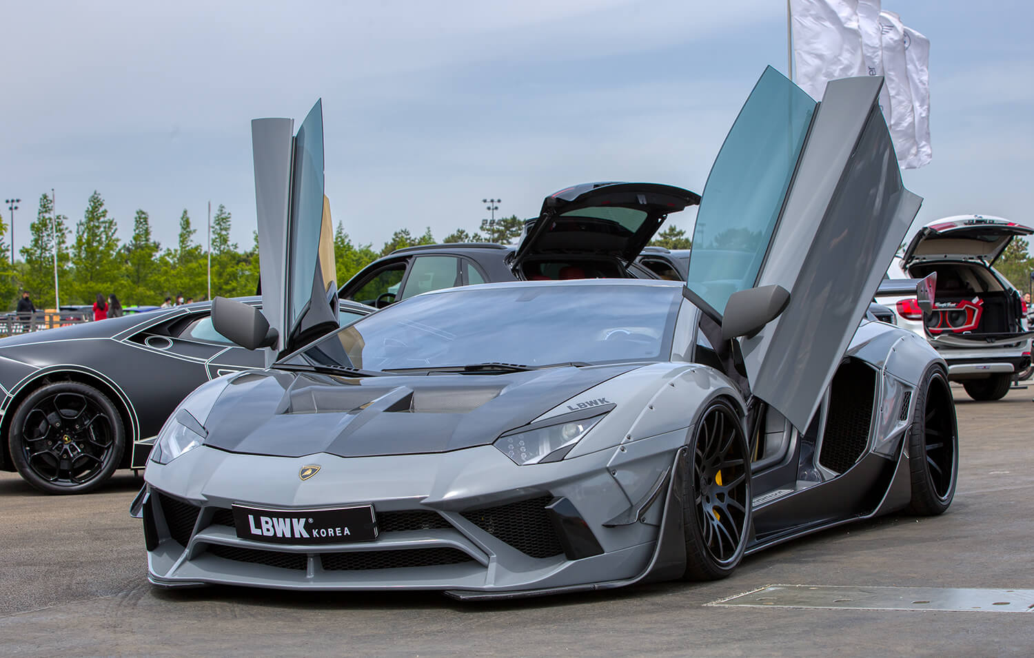 TS튜닝카페스티벌 전시차 - ✔️람보르기니 아벤타도로 로드스터


▲TS튜닝카페스티벌 전시차 - 람보르기니 아벤타도로 로드스터