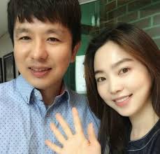 차유람 국민의힘입당자와 남편이지성씨가 함께 찍은 사진