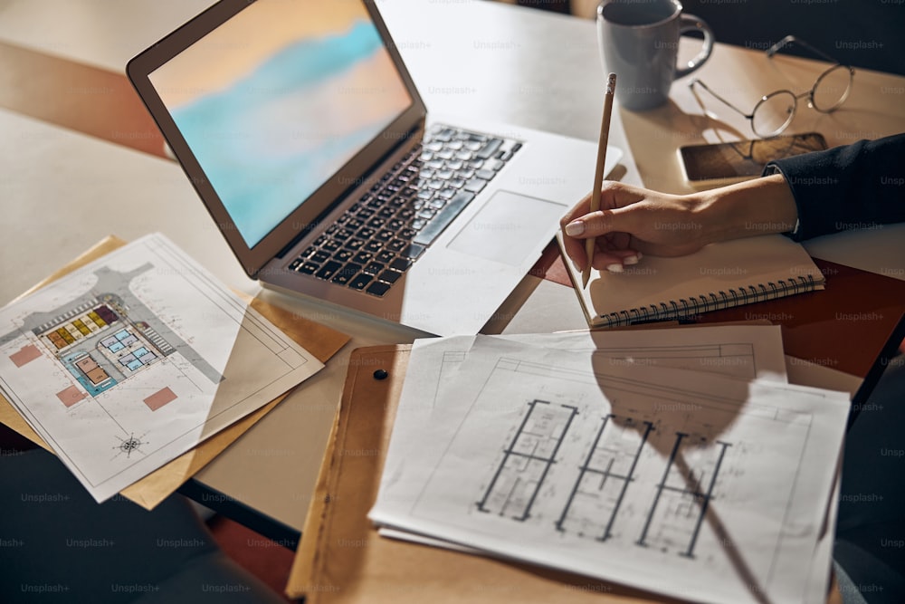 랜딩 페이지 관련 이미지