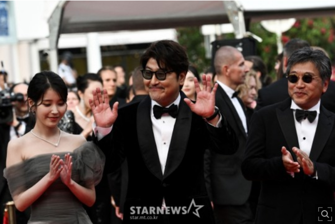 아이유 칸 여우주연상