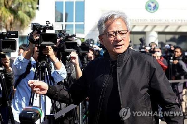 젠슨 황 방중 합류: 엔비디아 미중 반도체 수출 규제 완화와 &lsquo;빅딜&rsquo; 가능성 총정리