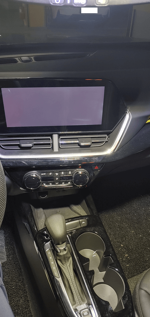 실제 차주가 알려주는 쉐보레 트랙스 크로스오버 - LED 실내등(전등) 교체하기