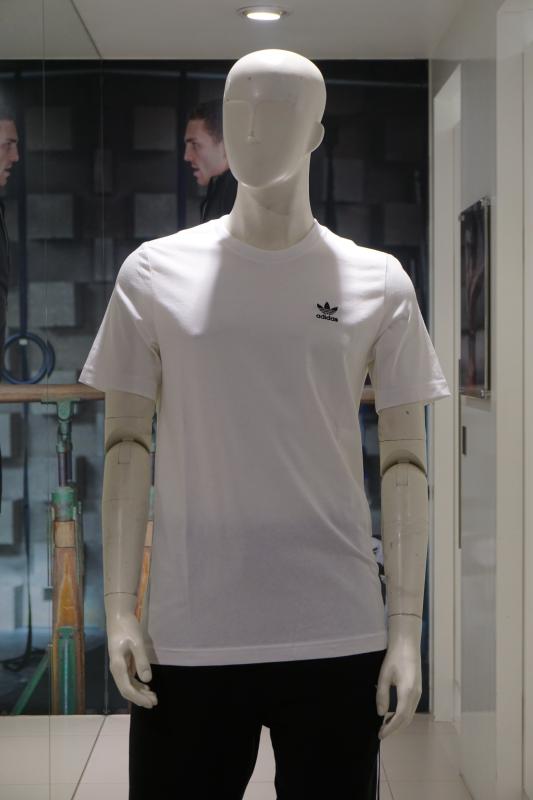 아디다스 에센셜 반팔티 GN3415