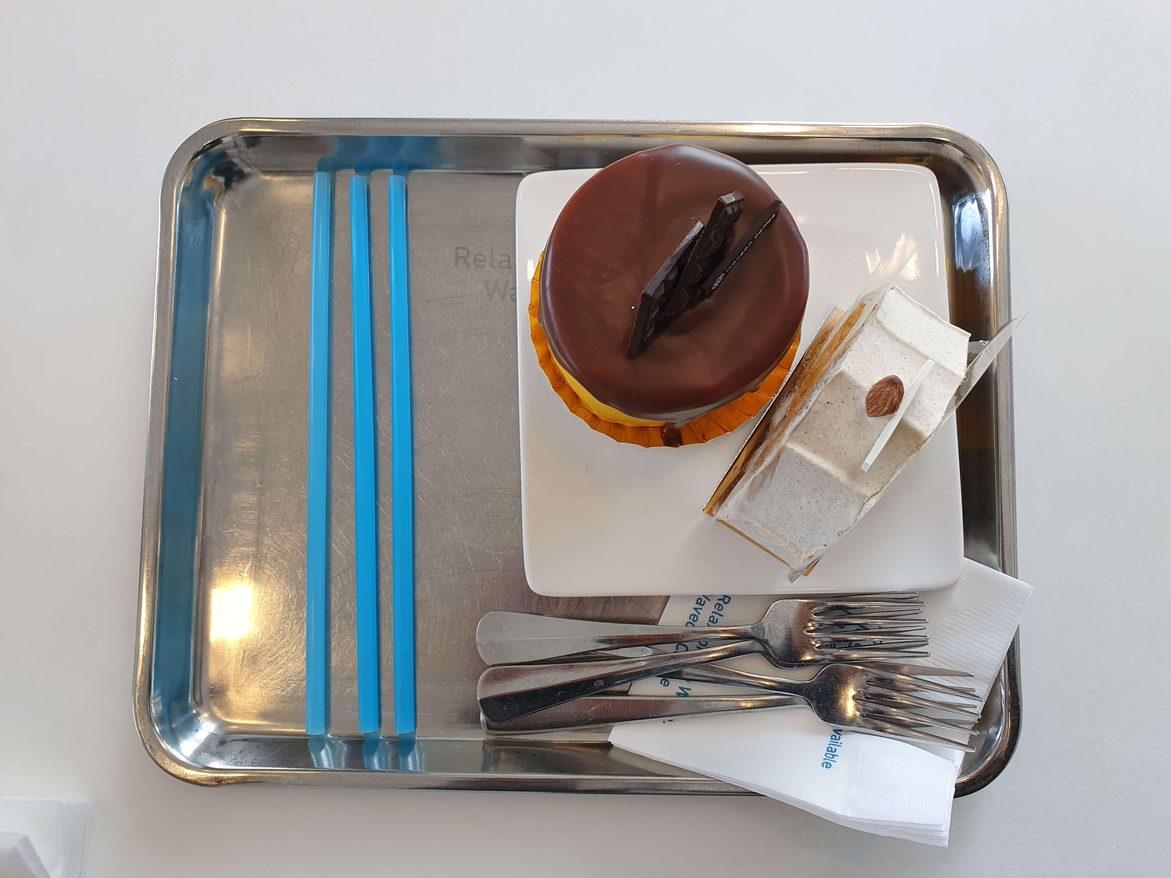 기장 장안읍(일광해수욕장) 까페 웨이브온-주문 메뉴(초코바나나 차차-8,500원, 얼그레이롤-7,000원)