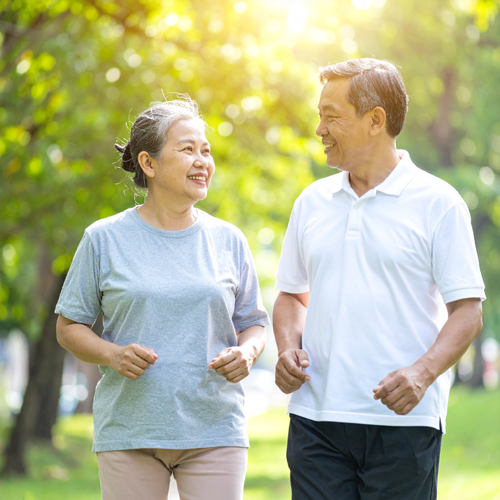 규칙적인 유산소 운동: 하루 30분 걷기, 자전거, 수영 등