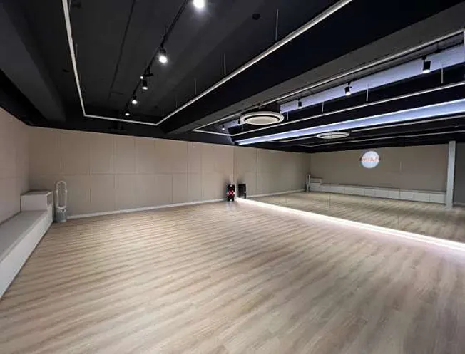 유리스타즈 아카데미