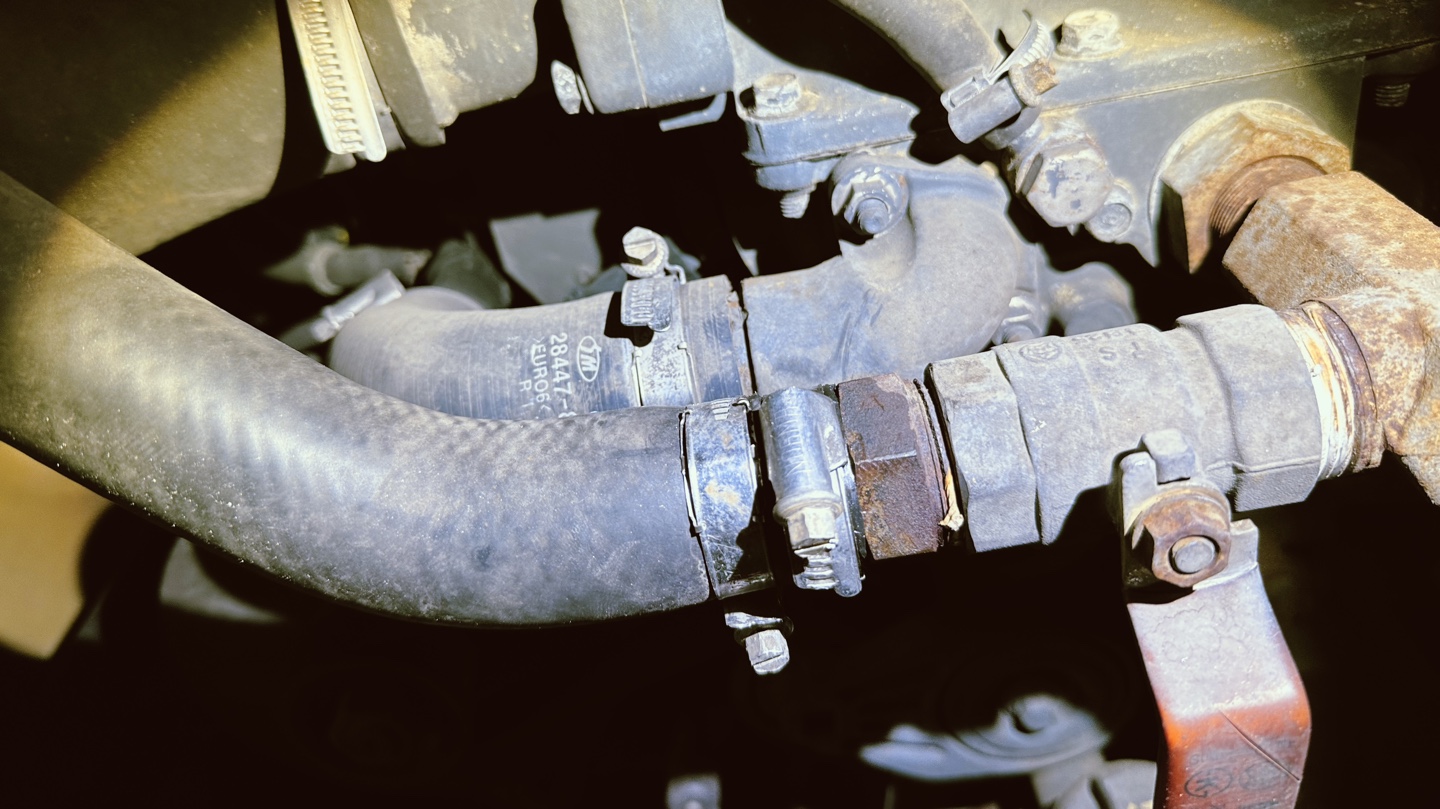 냉각수 또~~ 누수되다..