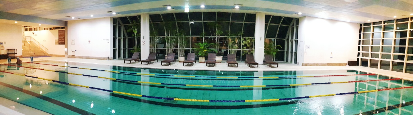 4개 레인이 있는 풀장