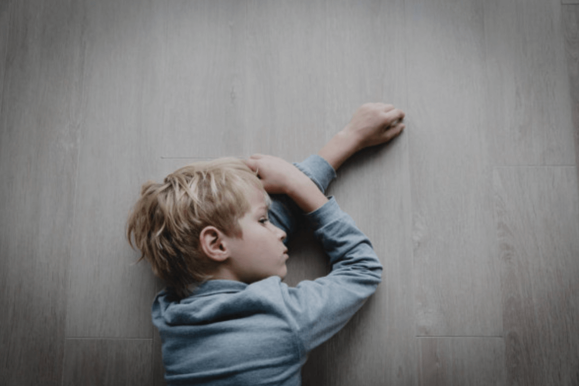 힘들어하는-아이