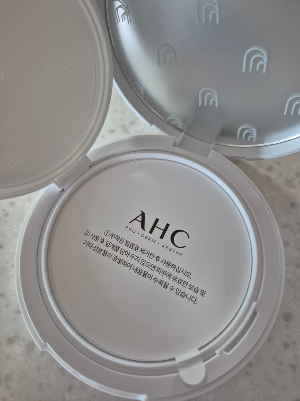 AHC 시카 카밍 선쿠션 내부