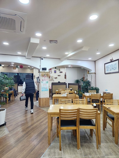 한강한정식내부