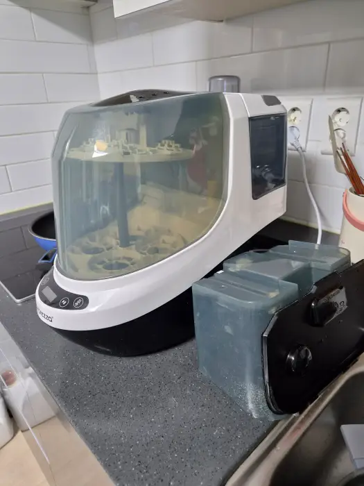 젖병소독세척기가 차지한 주방모습