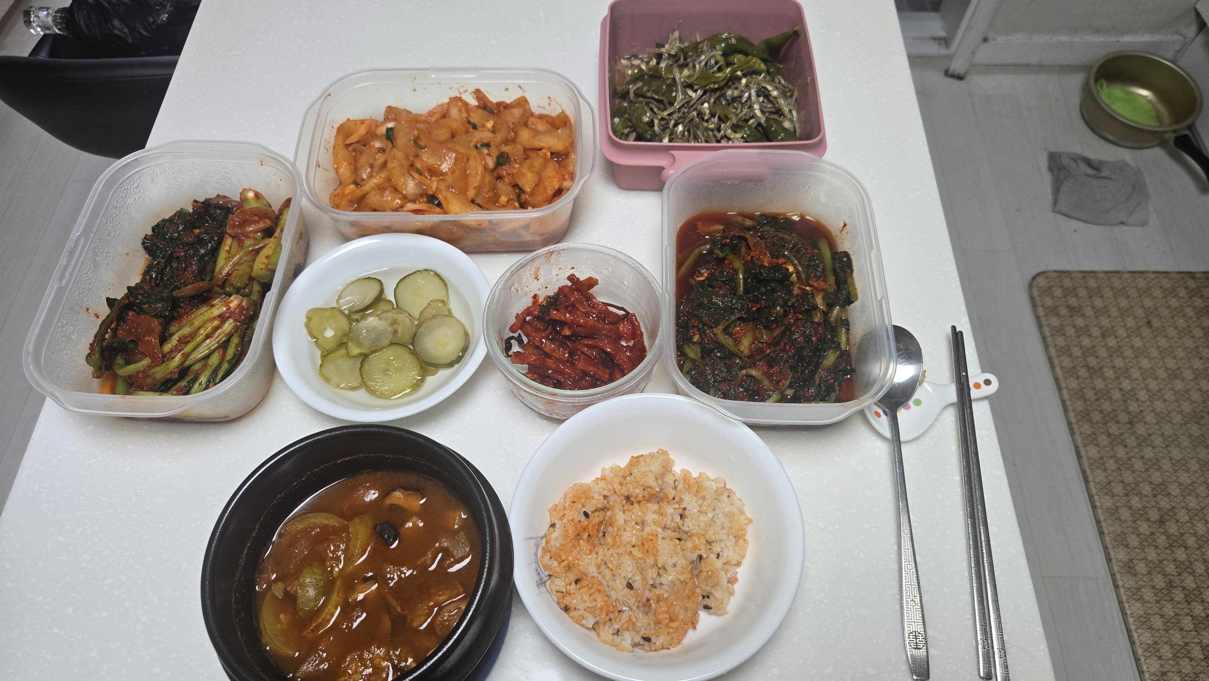 입맛이 없을수록 거창한 음식보다 제철 반찬이 먼저
