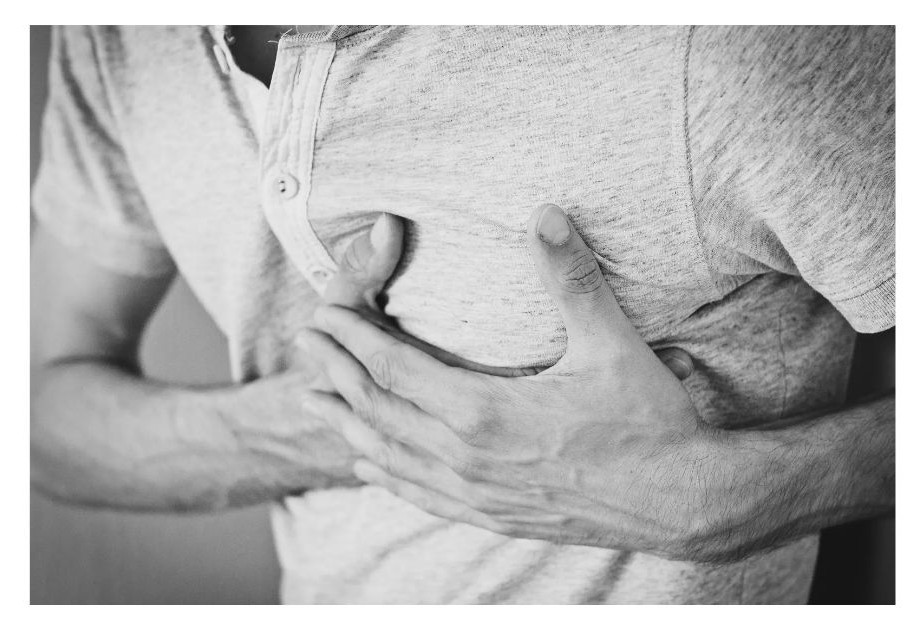 대동맥 박리 증상 흉통 이미지