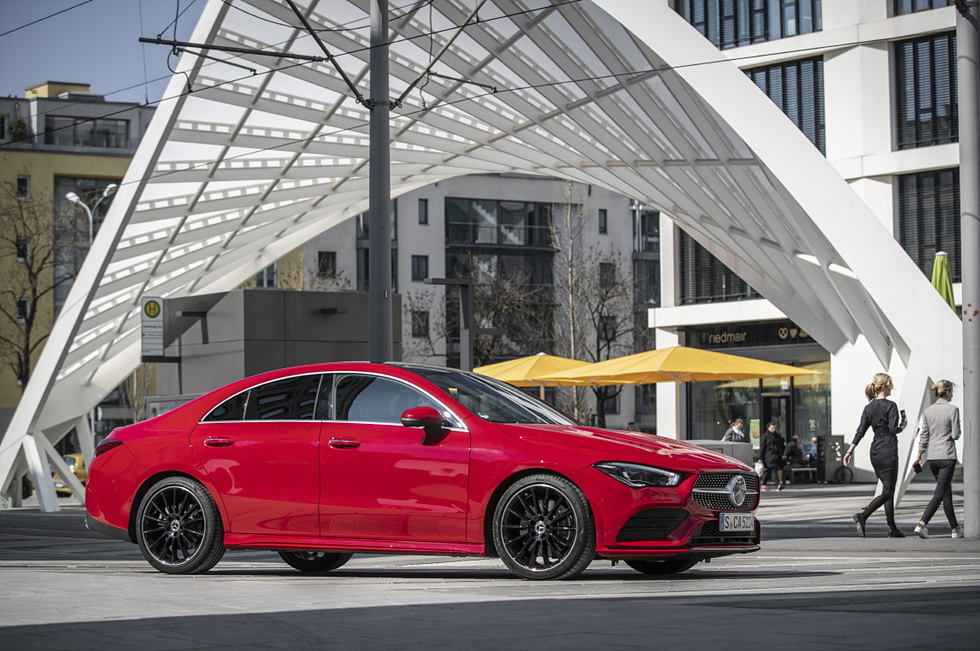 2023년식 벤츠 CLA 250 사이드 사진