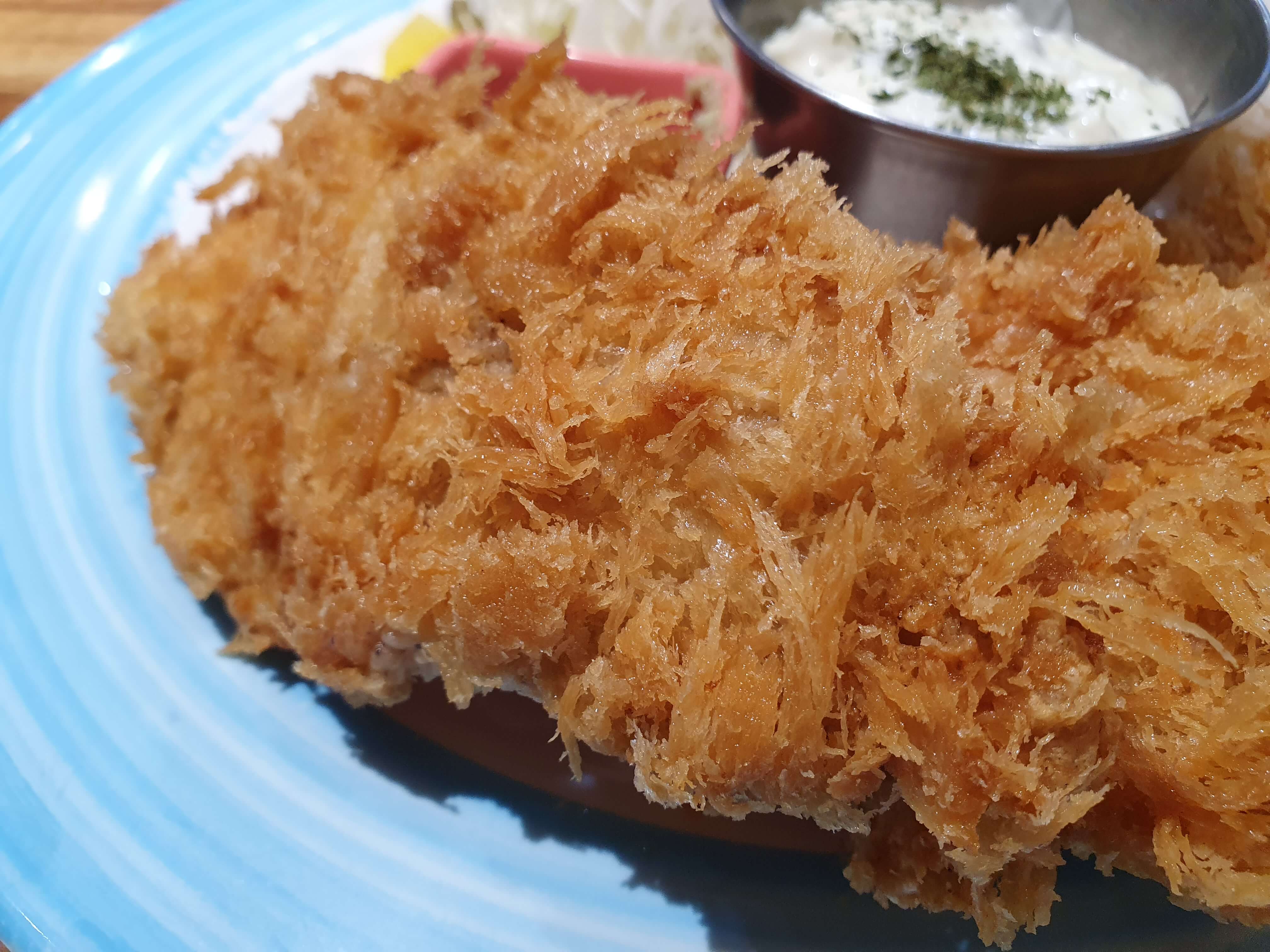 바삭함이 느껴지는 생선까스